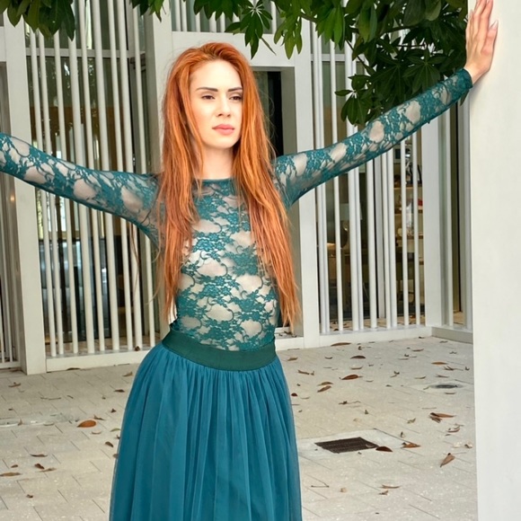 Beautiful Midnight Green bodysuit - Picture 4 of 7